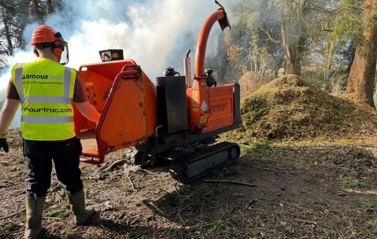 commercial industrial log chipper & digger for hire Ayrshire Glasgow Scotland