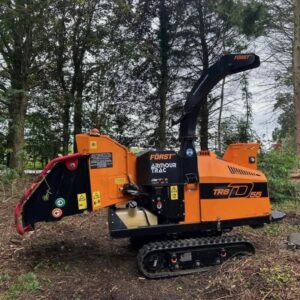 log chipper for hire in Ayrshire, Dumfries, glasgow, Scotland, industrial, commercial chipper