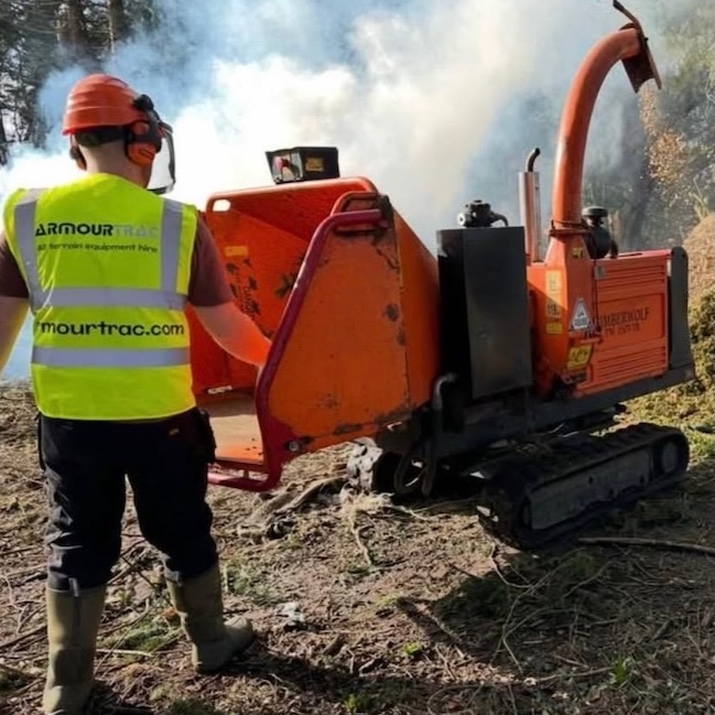 commercial industrial log chipper & digger for hire Ayrshire Glasgow Scotland